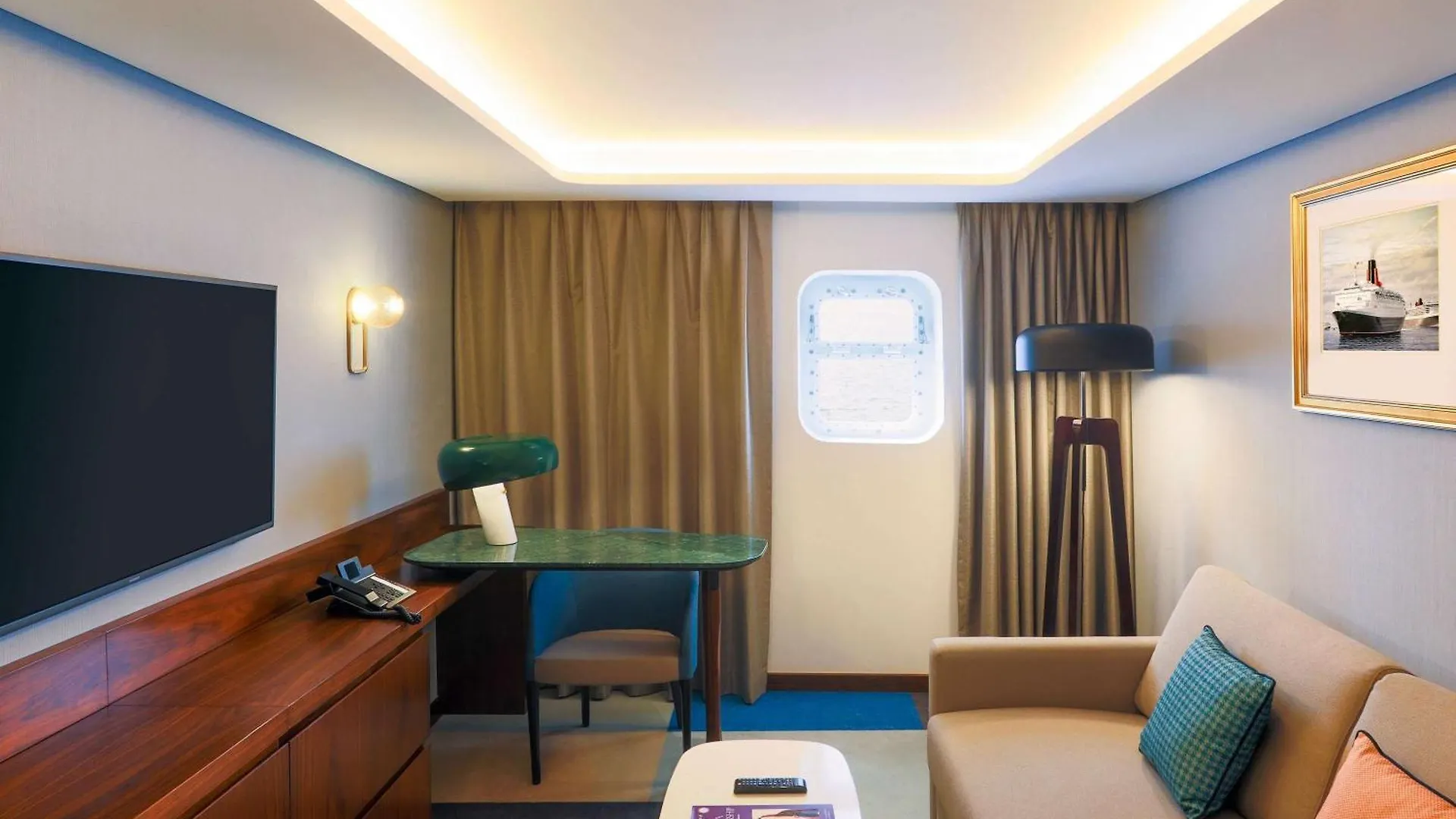 Queen Elizabeth 2 Hotel Dubai