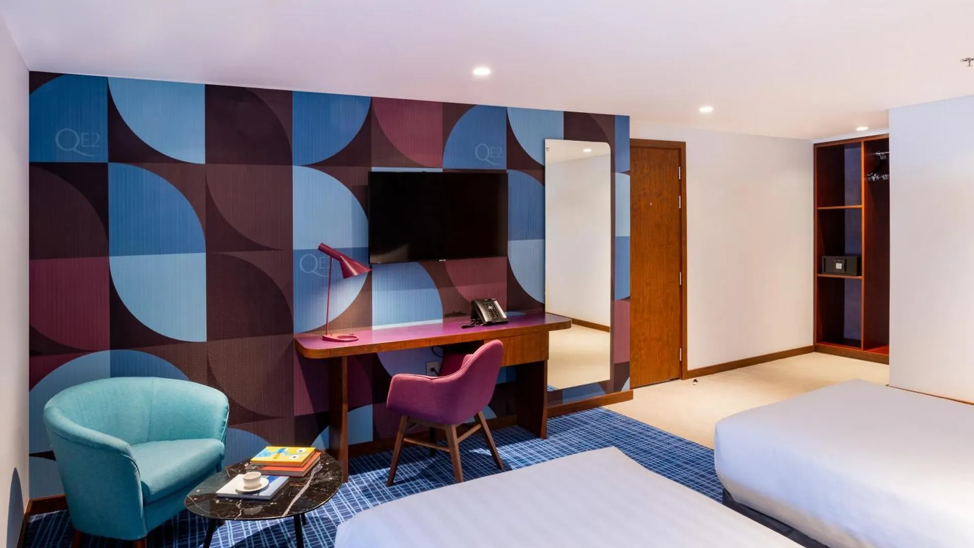 ****  Queen Elizabeth 2 Hotel Dubai United Arab Emirates