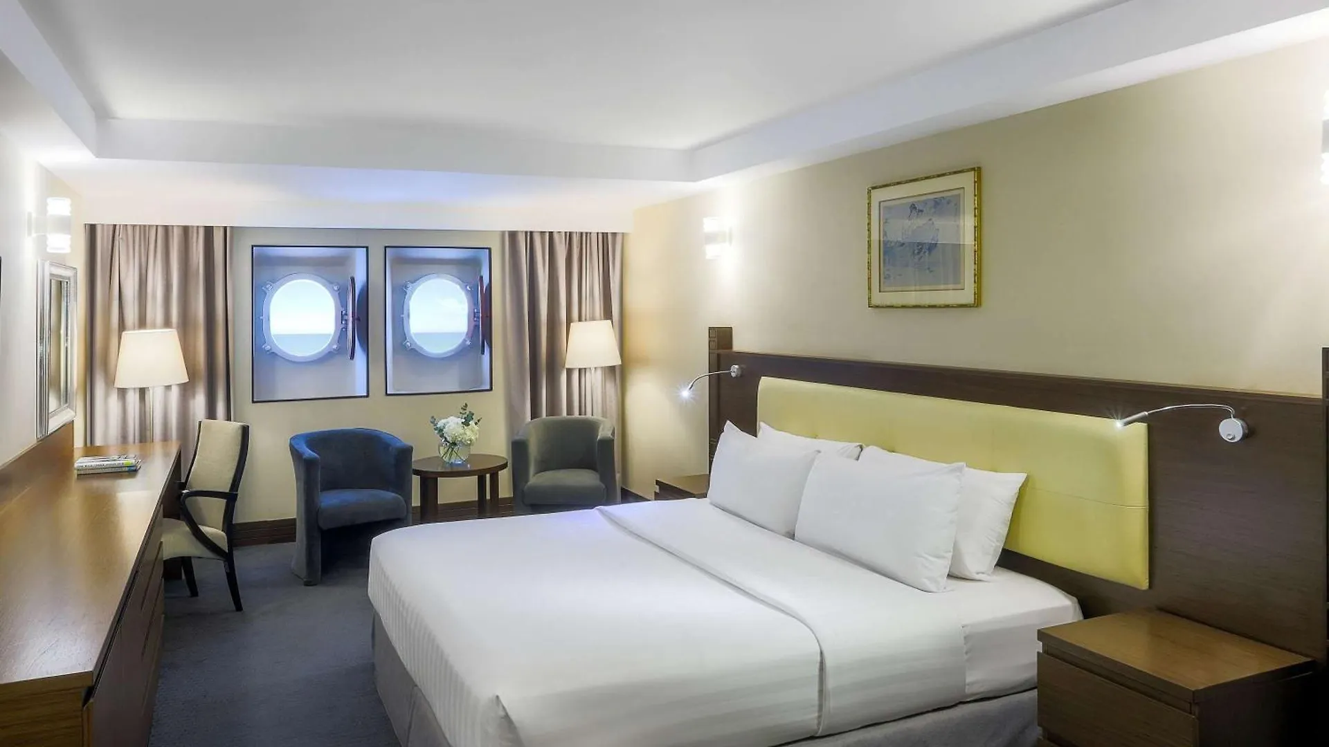 Queen Elizabeth 2 Hotel Dubai 4*,  United Arab Emirates