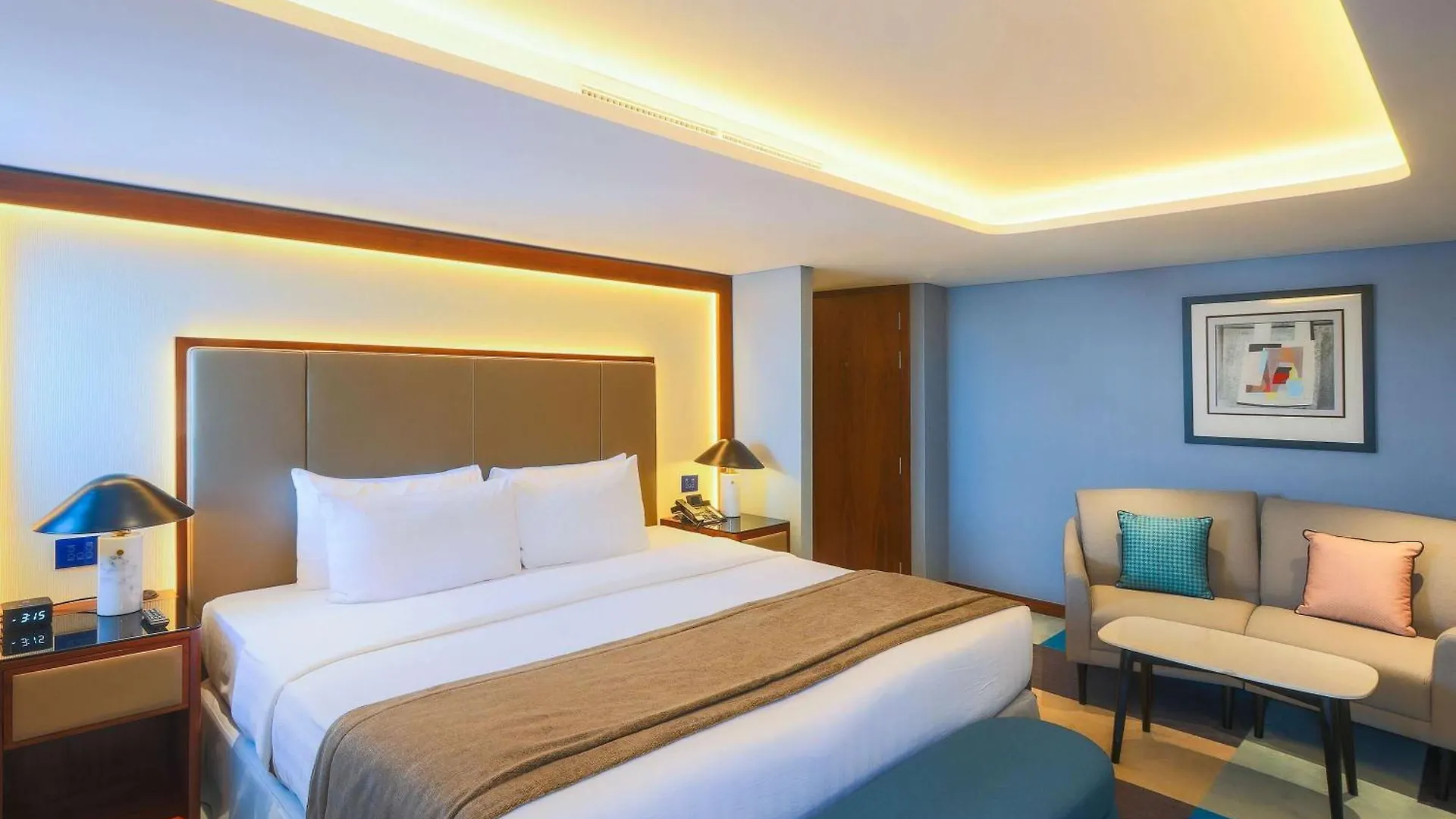 Queen Elizabeth 2 Hotel Dubai